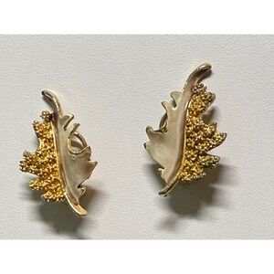BSK Leaf Clip On Earrings Women Gold Cream Good Vintage Enamel Granulated